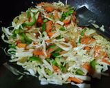 A picture of step 2 of Veg Chowmin.
