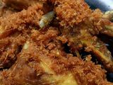 Ayam goreng rempah/lengkuas