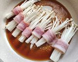 รูปขั้นตอนการทำที่ 4 ของ เห็ดเข็มทองพันเบคอนซอสเทริยากิ