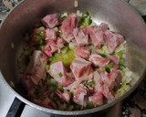 Foto del paso 1 de la receta: Garbanzos con costillas y setas