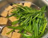 Hình bước làm 5 của món Canh Hẹ Đậu Hũ Tôm Tươi