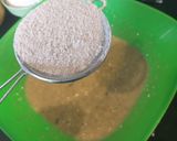 Foto del paso 4 de la receta: Budín integral de banana (sin manteca y con azúcar mascabo)