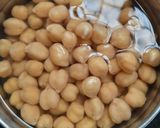 A picture of step 1 of Komola Ghugni (Orange Ghugni).