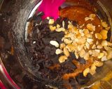 Foto langkah ke 4 dari resep 114. Choco Cashew Soft Cookies.