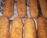 Foto del paso 6 de la receta: Bastonsitos de salchichas y queso