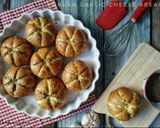 Foto langkah ke 9 dari resep Korean Garlic Cheese Bread.