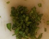 Foto del paso 1 de la receta: Galletitas rápidas de albahaca