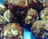 गुड और काजू का लड्डू (gud aur kaju ka laddu recipe in hindi) रेसिपी चरण 9 फोटो