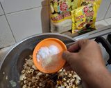 Foto langkah ke 5 dari resep Ayam Cincang Kecap Isian Bakpao / Roti Kukus.