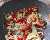 Foto langkah ke 2 dari resep Ayam Kecap Pedas Manis.