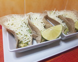 Foto del paso 6 de la receta: Tacos con pollo y aguacate