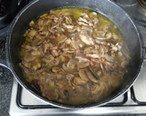 Foto del paso 6 de la receta: Champiñones con beicon en salsita de vino blanco