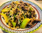 Hình bước làm 5 của món Bò tơ Củ chi xào giá