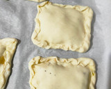 Foto del paso 4 de la receta: Hojaldre con queso brie y cebolla caramelizada