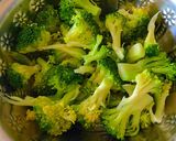 A picture of step 2 of Broccoli Pulao.