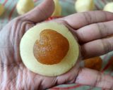 A picture of step 5 of Pineapple Cakes.