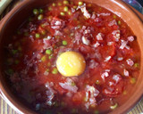 Foto del paso 3 de la receta: Huevos a la flamenca 💃🏼🍳🍅