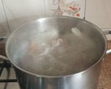 Foto del paso 2 de la receta: Manitas de cerdo