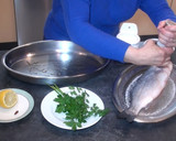 Foto del paso 2 de la receta: Lubina al ajillo