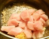 A picture of step 2 of Chicken & veggie curry with spices (Chicken Jalfrezi) ☺.