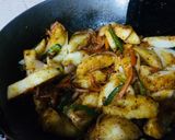 A picture of step 3 of Masala Idli.