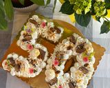 Vaníliás almás torta karamell szósszal és pirított mandulával recept fázis 4 fotója