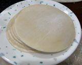 A picture of step 3 of Pan Fried Pork Potstickers.