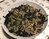 Une image de l'étape 10 de Tagliatelles noires aux têtes et pattes de calamars,échalotes,citron et persil.