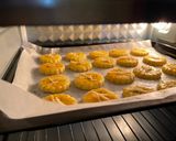 Foto langkah ke 4 dari resep Garlic cheese cookies.