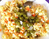 Foto del paso 7 de la receta: Ensaladilla sobre barcas de pan de gambas