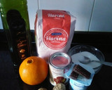 Foto del paso 1 de la receta: Bizcocho de naranja con nueces y chocolate
