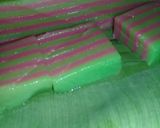 Foto langkah ke 5 dari resep Lapis tepung terigu cantik.