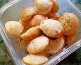 A picture of step 4 of Semolina Uppam rolls.
