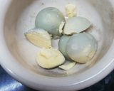 Foto del paso 1 de la receta: Huevos rellenos de atún y pimiento rojo