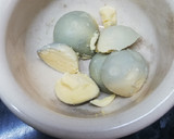 Foto del paso 1 de la receta: Huevos rellenos de atún y pimiento rojo