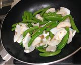 甜豆炒干貝醬花枝的食譜步驟5照片