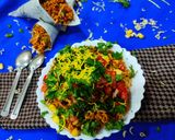 A picture of step 3 of Maggi Bhel.