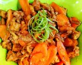 Foto langkah ke 2 dari resep Tumis wortel, tempe jamur bumbu ketumbar.