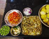 A picture of step 2 of Baigan bharta.