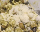 A picture of step 2 of Pesto, aubergine and mozzarella pie.