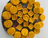 A picture of step 5 of Turmeric and saffron chocolate.