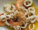 Foto langkah ke 4 dari resep Pokcoy Siram Seafood Goreng Mentega with Oregano & Thyme.