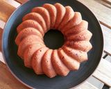 Foto del paso 6 de la receta Bizcocho de helado de vainilla con nueces