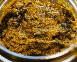 A picture of step 3 of Curry leaves thokku.