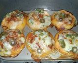 A picture of step 14 of Chicken bbq pizza muffins.