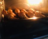 Foto langkah ke 2 dari resep Choco croissant.