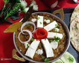 A picture of step 7 of Rajma Paneer.