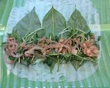 Hình bước làm 6 của món Nem thính cuốn bánh tráng