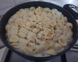 Foto del passaggio 2 della ricetta Orecchiette con i broccoli