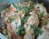 Foto del paso 6 de la receta: Cazuela de garbanzos y pavo atomatada